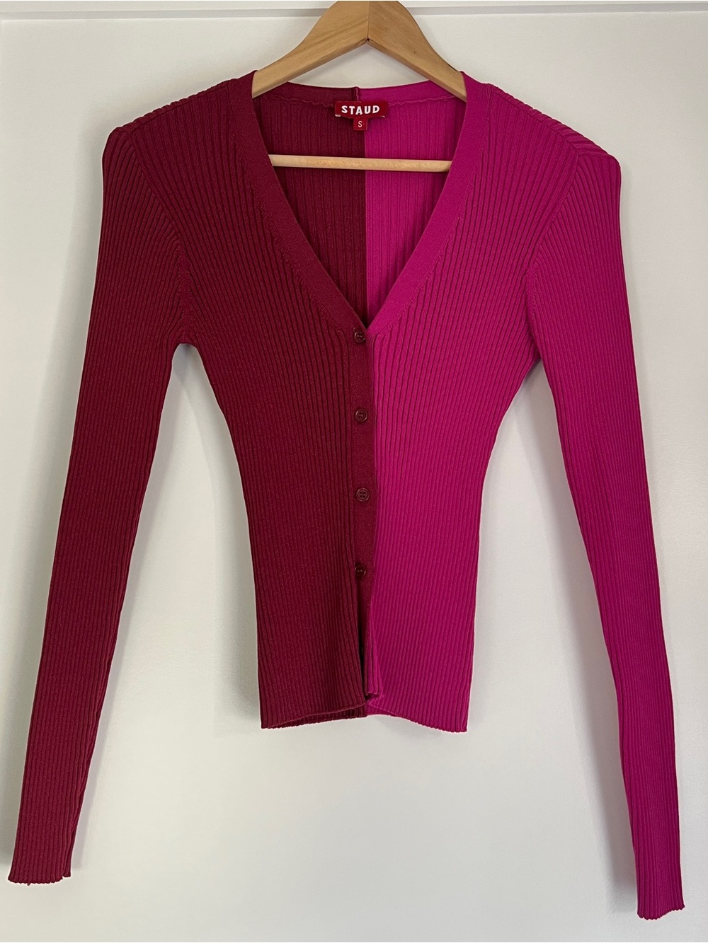 STAUD Two-Tone Ribbed V-Neck Cardigan - Magenta & Wine